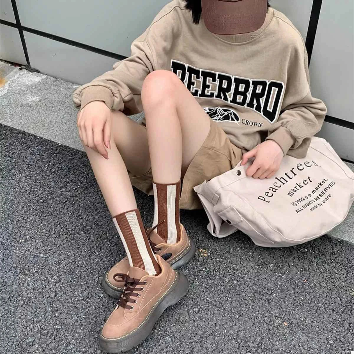 Contrast Striped Crew Socks e366b0ad-596a-4cac-8a50-9654e0ecc3a8-Max-Origin