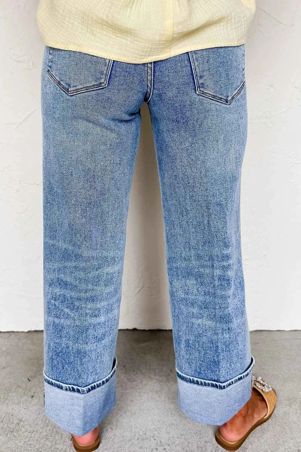 High-Waisted Wide-Leg Cuffed Jeans e3850b83-70a3-497a-90e2-91718122e8c0-Max-Origin
