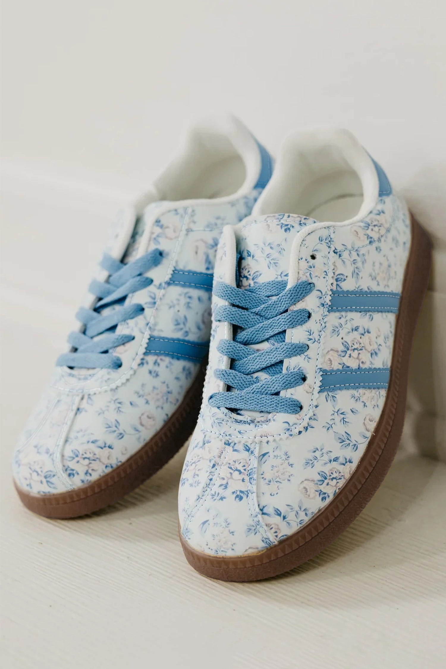 Light Blue Floral Print Lace-up PU Leather Flat Shoes e3b3c8bf17f577b3