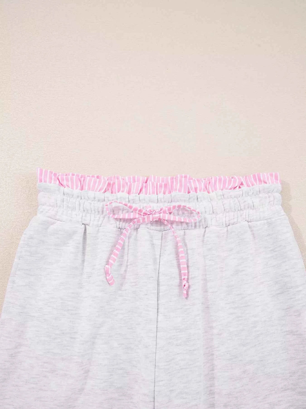Contrasted Trim Frilled Collar Drop Shoulder Top and Drawstring Pant Set e3d19b1115fa429b8dd971712da90d35-Max-Origin