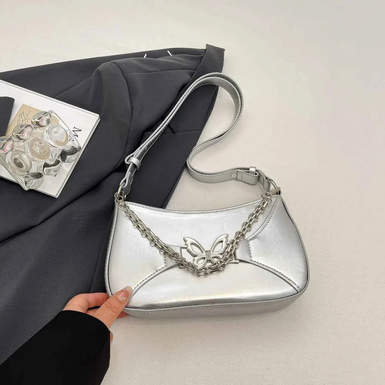 Butterfly Chain Shoulder Bag Silver onesize e3d581728fa943ff9c22127e0ce9edcd-Max-Origin
