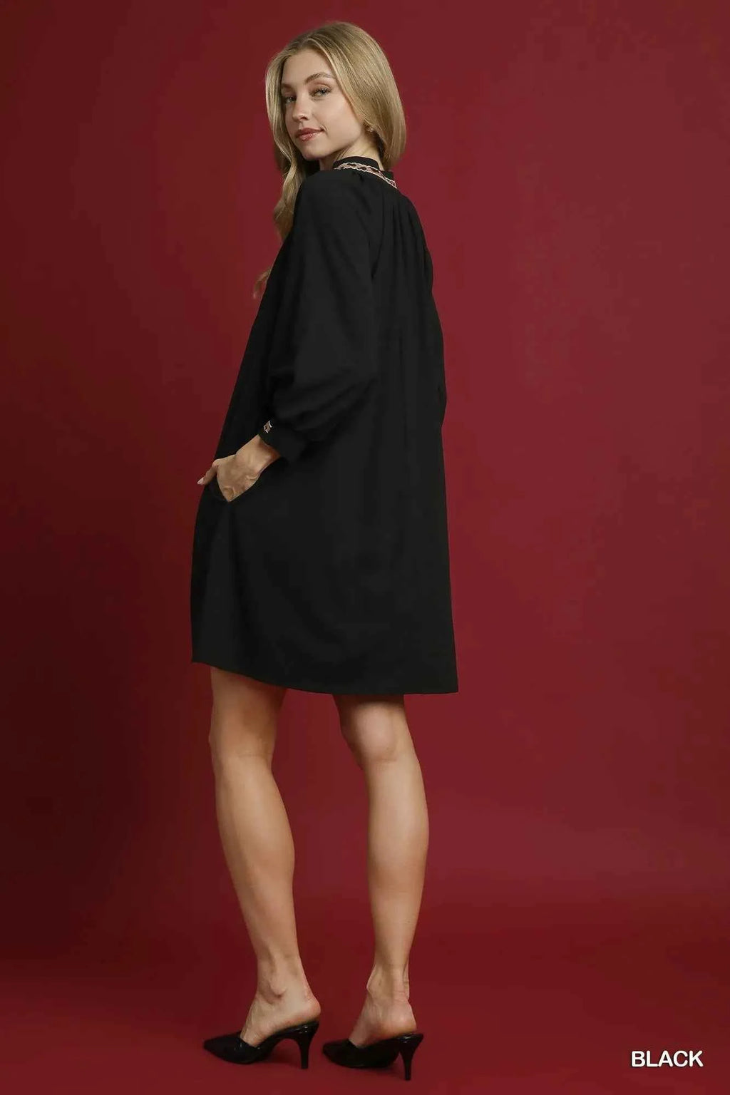 Umgee Notched Shift Dress with Trim Detail e3f67e25-1f0e-4cff-9151-db2d5aa70227-Max-Origin