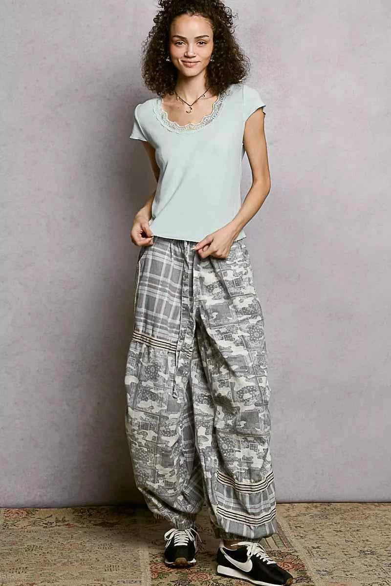 POL Round Neck Short Sleeve Crop T-Shirt with Lace Trim e41d459d-2486-4291-918a-fc2eb146bd0e-Max-Origin