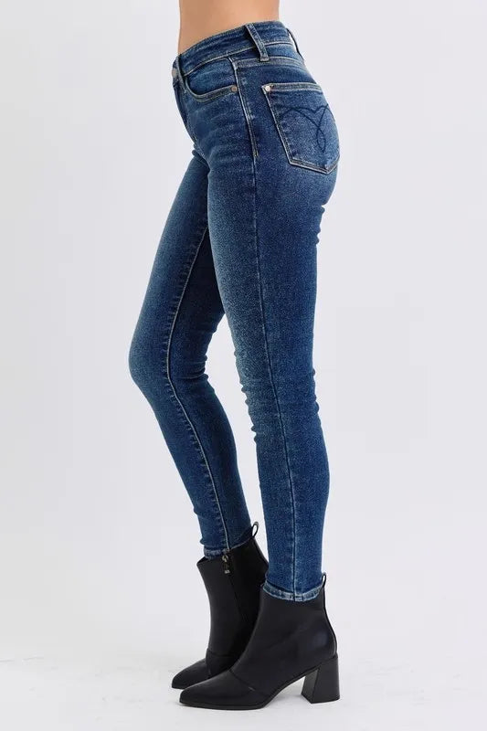 Full Size Run Mid-Rise Waist Skinny Jeans with Thermal Lining e44aebc5-dd98-45e4-bbea-6f0eb61d3da3-Max