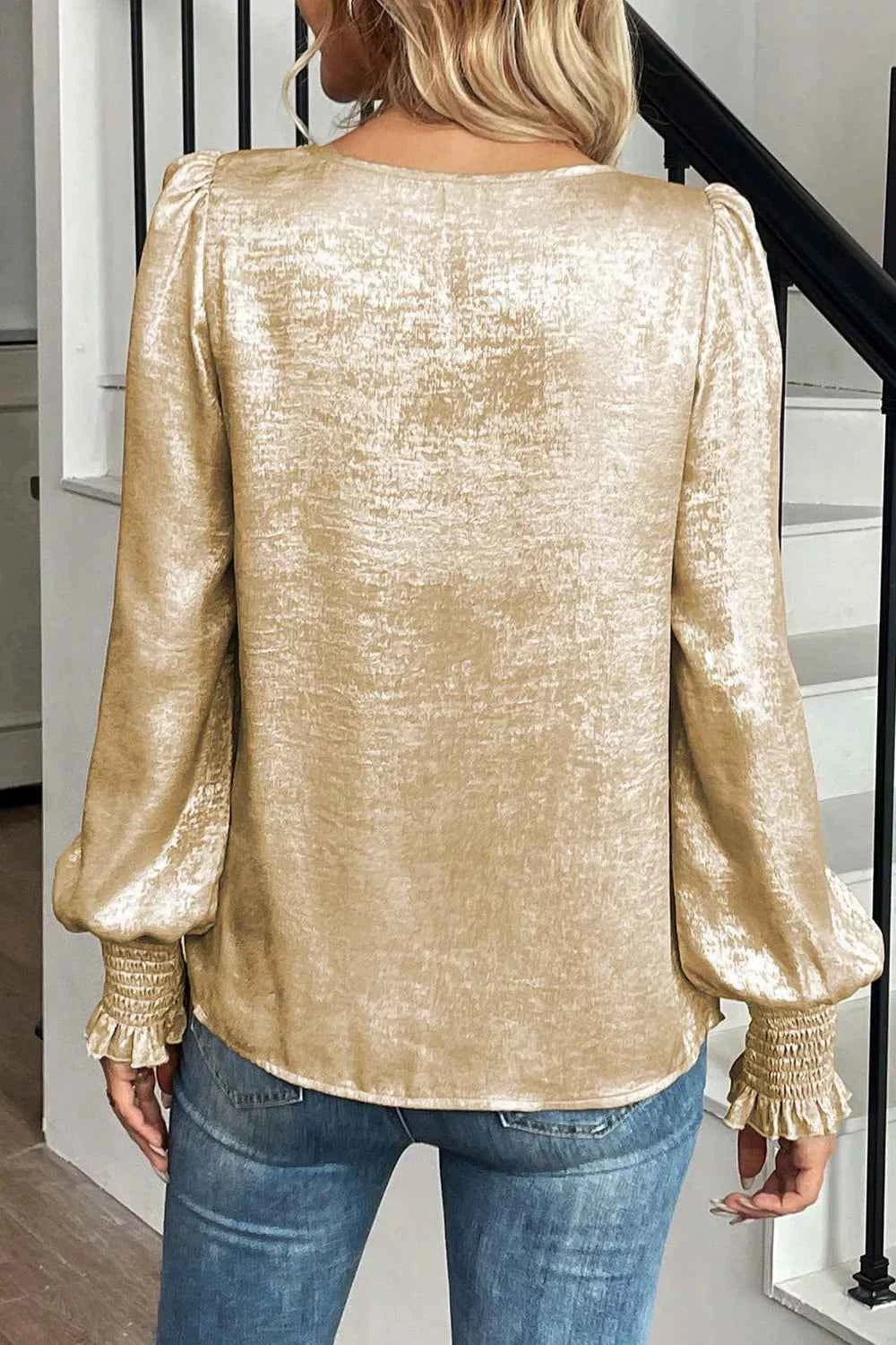 Round Neck Lantern Sleeve Blouse e478ea0b-bfe7-4678-8ed2-41314f017ffe-Max-Origin