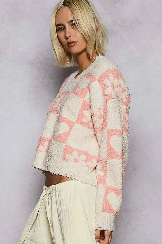 V-Neck Heart Pattern Checkered Sweater e49ad417-6dac-4ffa-ad55-bc0f06f7fdf2-Max-Origin