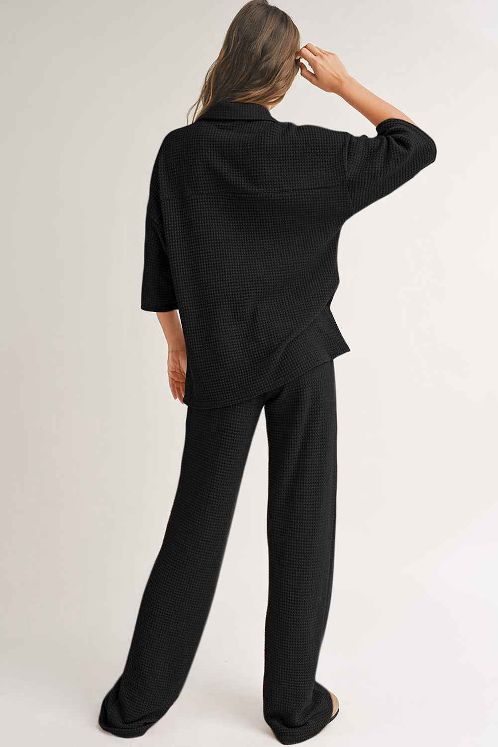 Black Solid Color Textured Buttoned Shirt and Casual Pants Set e4aedb71f05d09f1