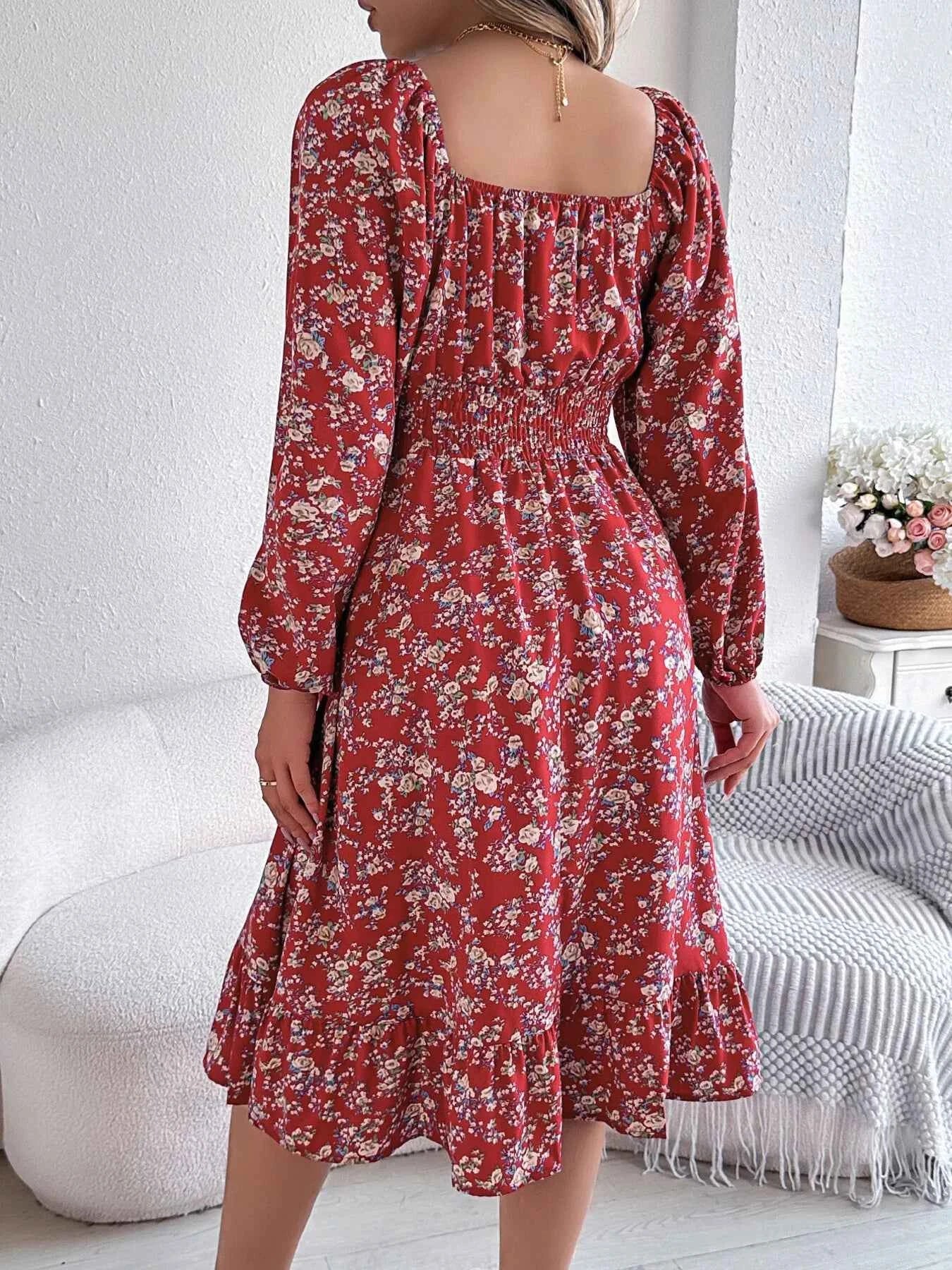 Floral Print Long Sleeve Square Neck Midi Dress e4c128951b7f4b17af1d7c91063554b2-Max-Origin