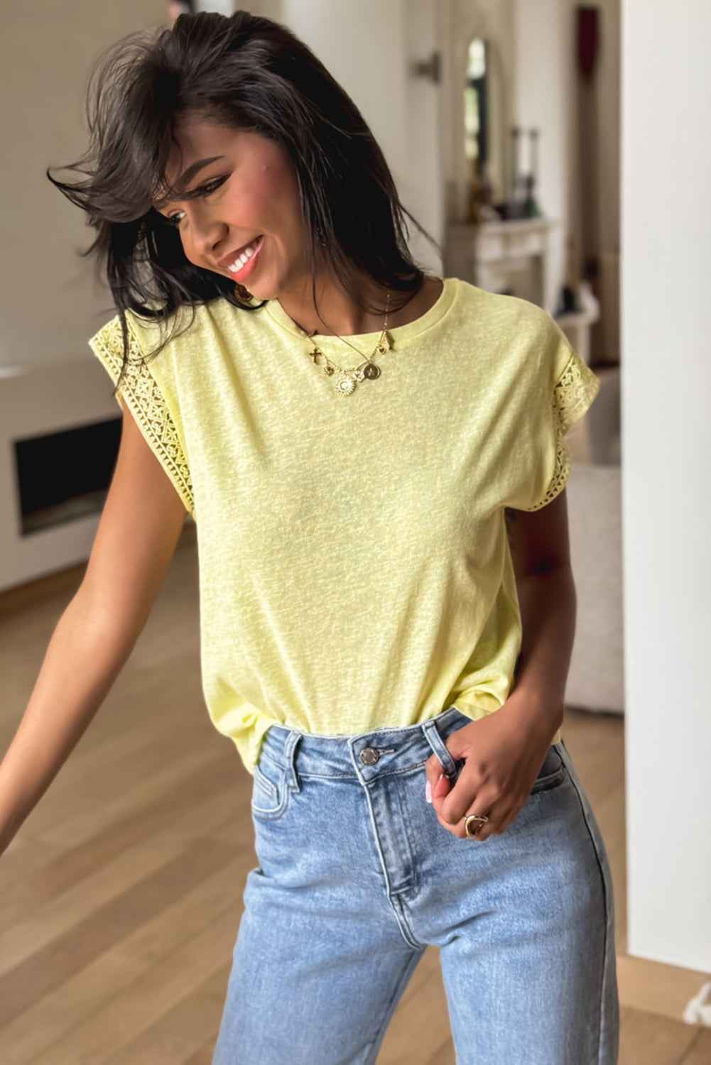 White Lace Patchwork Cap Sleeve Round Neck Top e4cb647428ccdbd9