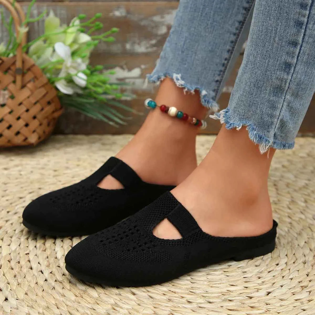 Round Toe Flat Slip-Ons e57d28ddb2ae4bd4ade358087f7b9827-Max-Origin