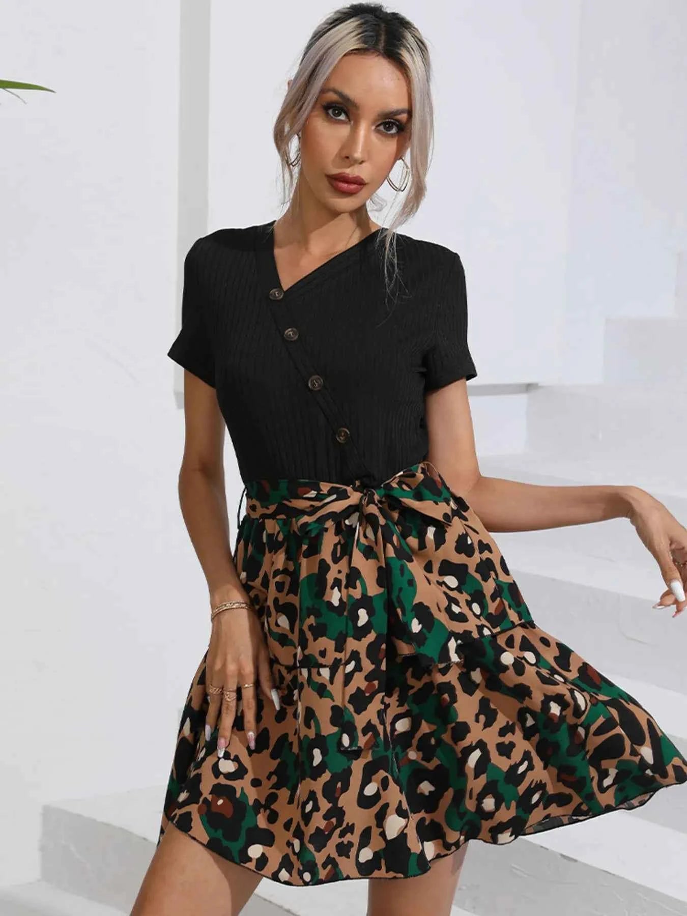 Leopard Short Sleeve Dress e59b89e5e4b9478580e3632b4e81ad67-Max-Origin