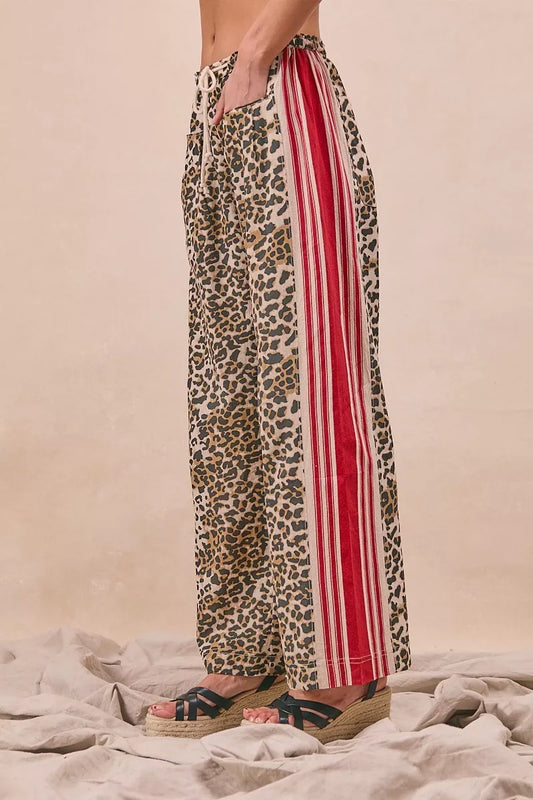 BiBi Leopard Print Pants with Side Contrast and Tucking Welt Pocke e60c7a28f97c4d0f8bdceaff49816cfd-Max-Origin