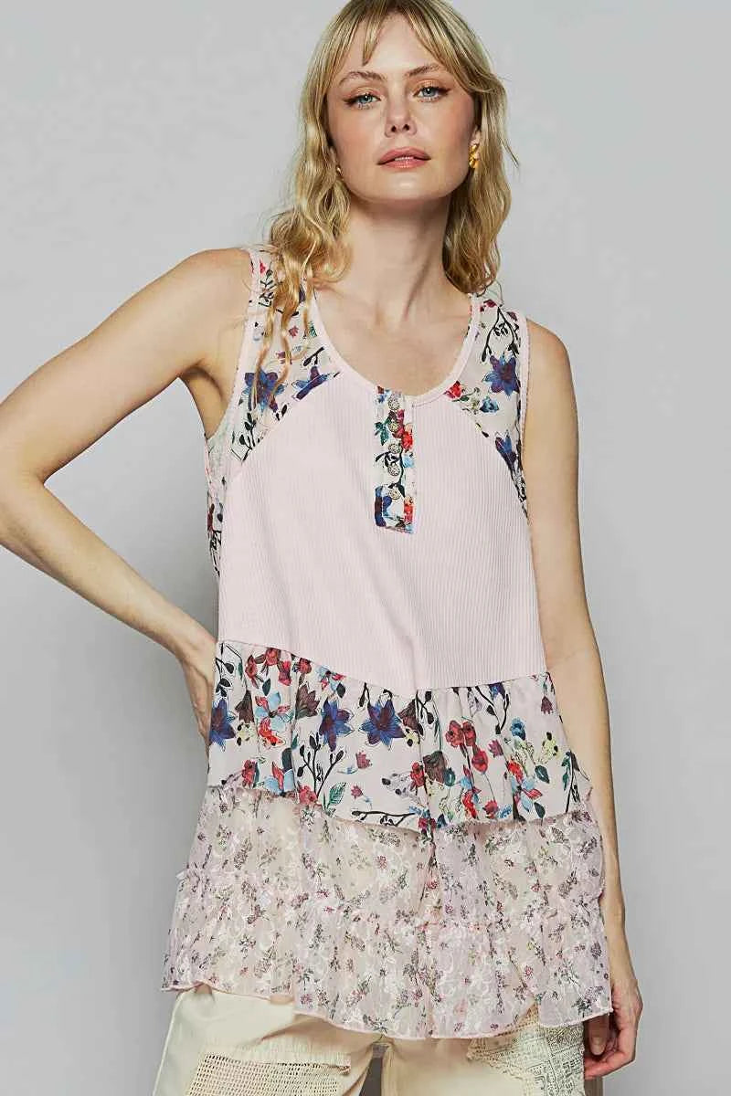POL Floral Print Scoop Neck Tank with Lace Trim e6b256a6-23d8-46e7-b3b0-9de7fff7334b-Max-Origin