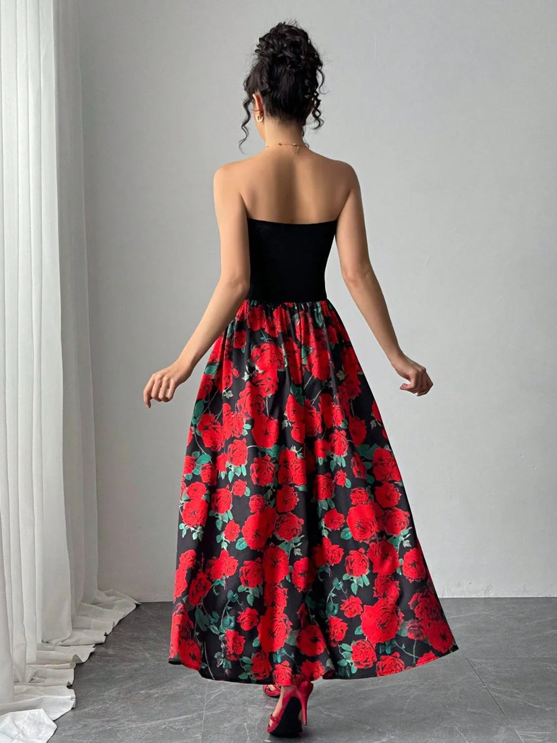 Floral Tube Maxi Dress e6d6da93-114e-4fe3-a6c8-3333c2f348e9-Max-Origin