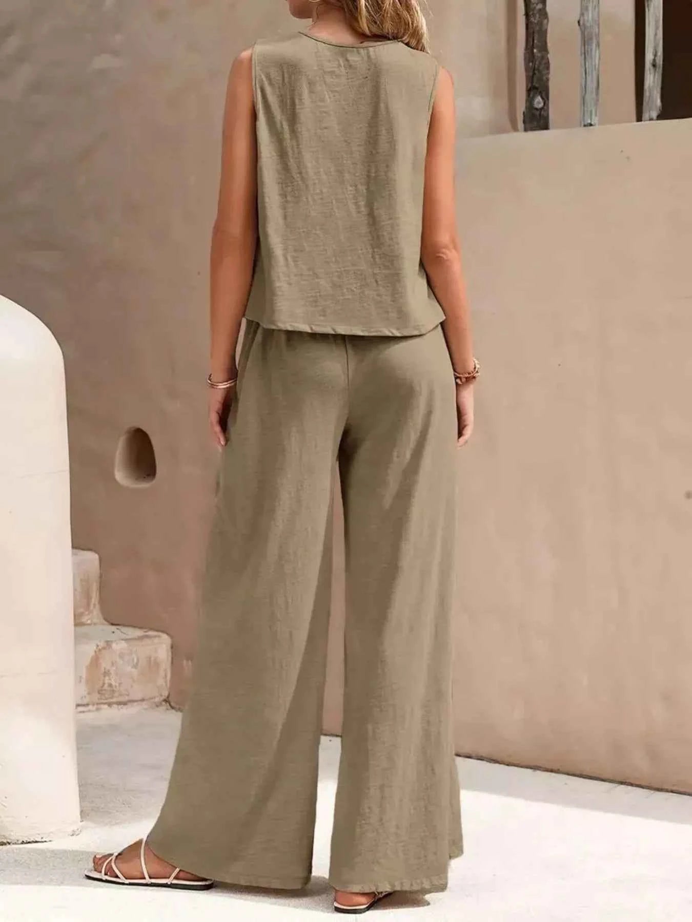 Sleeveless Top and Wide Leg Pants Set e745f9c3-d16d-4f84-a8f8-9ede39e996da-Max-Origin