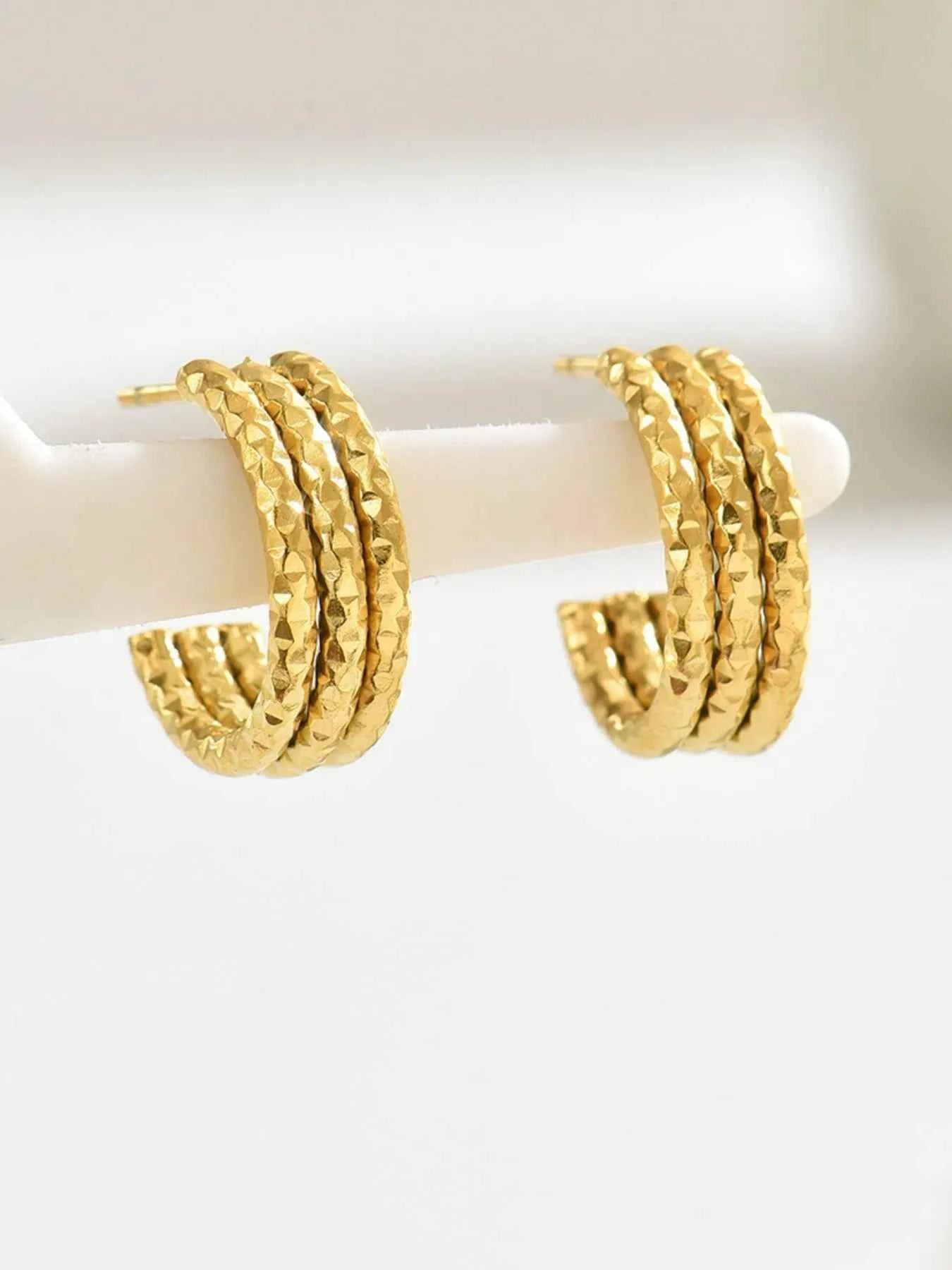 18K Gold-Plated Textured Triple Band Hoop Earrings e79f6472-feea-4e7d-b719-fed07cf5a5b7-Max-Origin