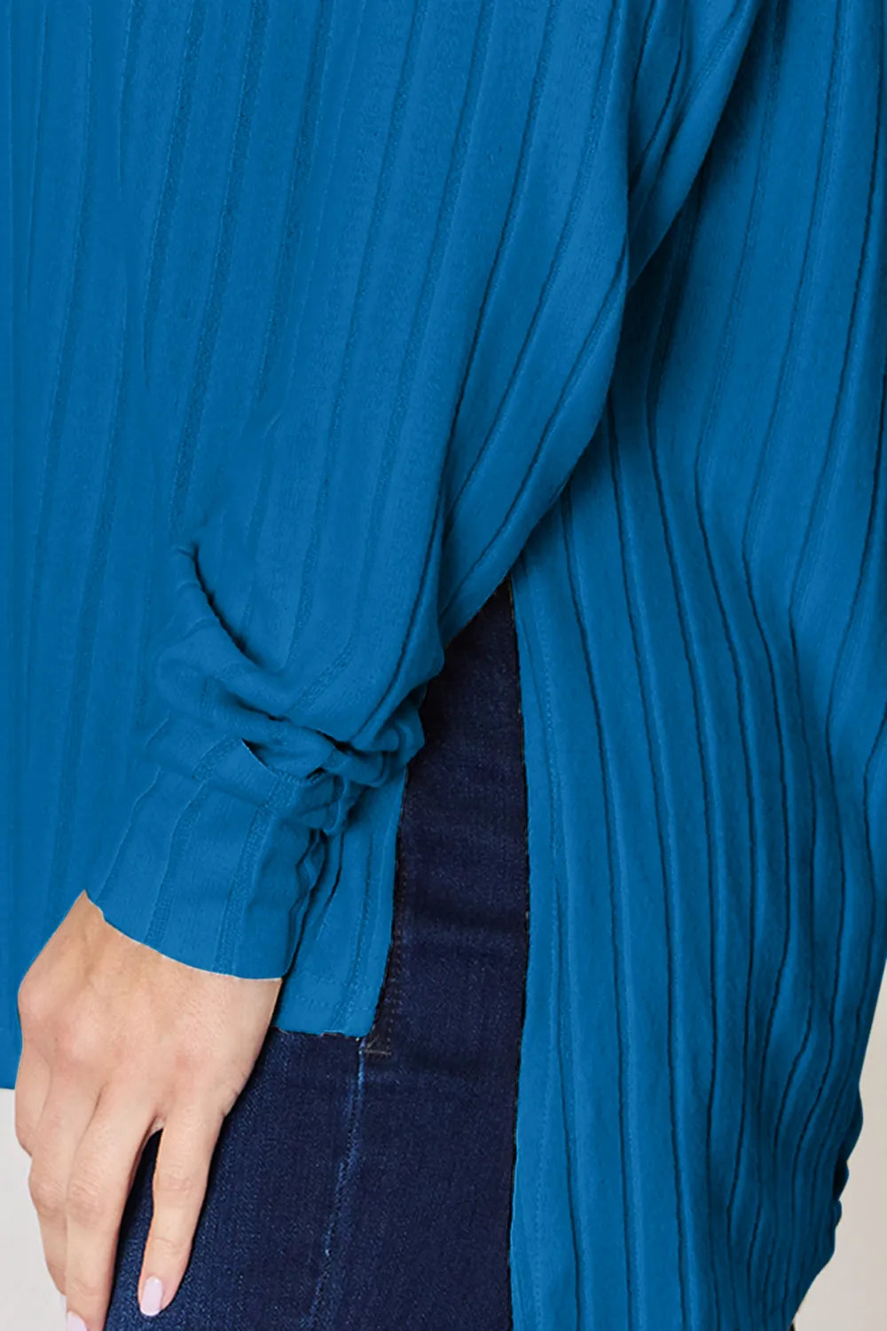 Basic Bae Full Size Ribbed Round Neck Slit T-Shirt e7c0caa2-aeb8-4d58-b265-b086ffaef198-Max