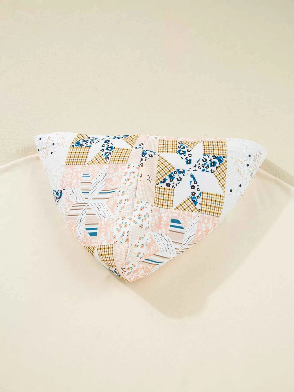 Geo Pattern Patchwork Hoodie with Kangaroo Pocket e7dfeed234d64e69a5f7d000ef2c7e44-Max-Origin