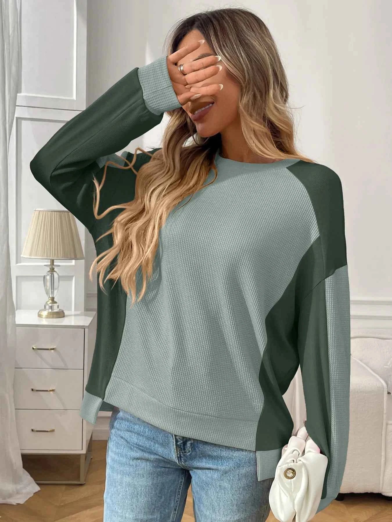 Color Block Long Sleeve Sweatshirt e84f8813408f41a49f079f3217316a4c-Max-Origin