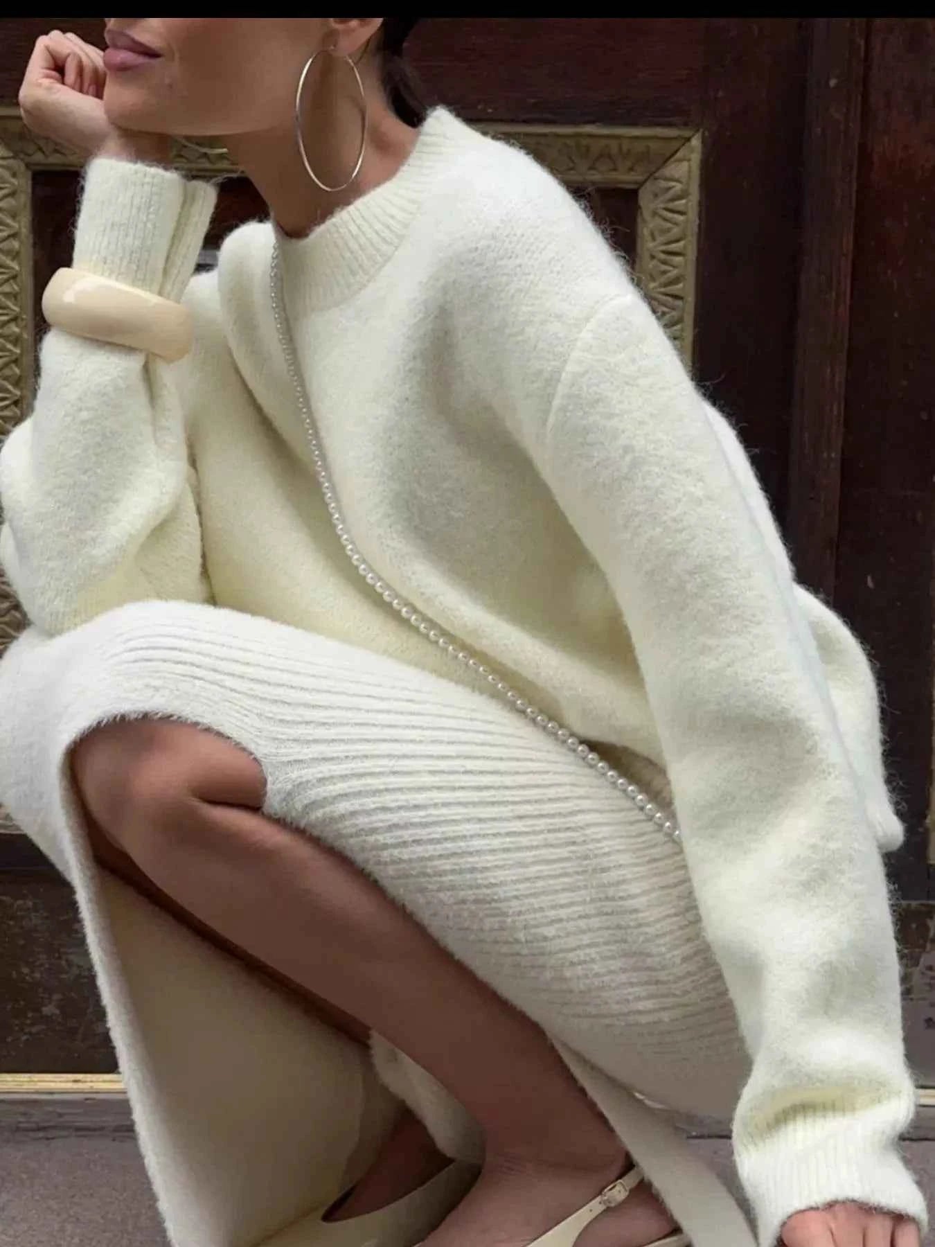 Round Neck Dropped Shoulder Sweater e8551591-cecb-4d28-b89e-47bedaaf10b6-Max-Origin