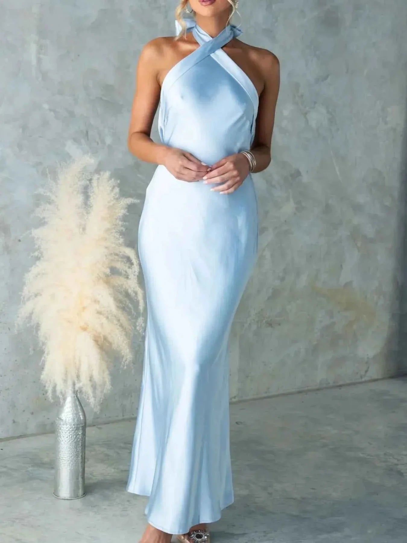 Backless Halter Neck Maxi Dress e888fd52-8d4b-4693-b668-faf0ecc03c80-Max-Origin