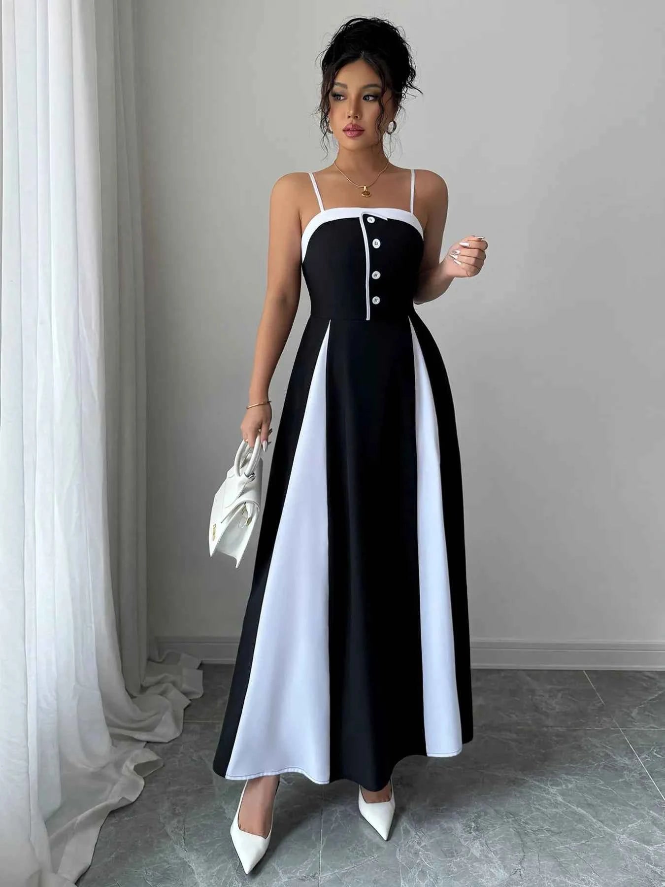 Decorative Button Contrast Maxi Cami Dress e8c7476f-c10b-4e0c-be22-07a5f7717723-Max-Origin