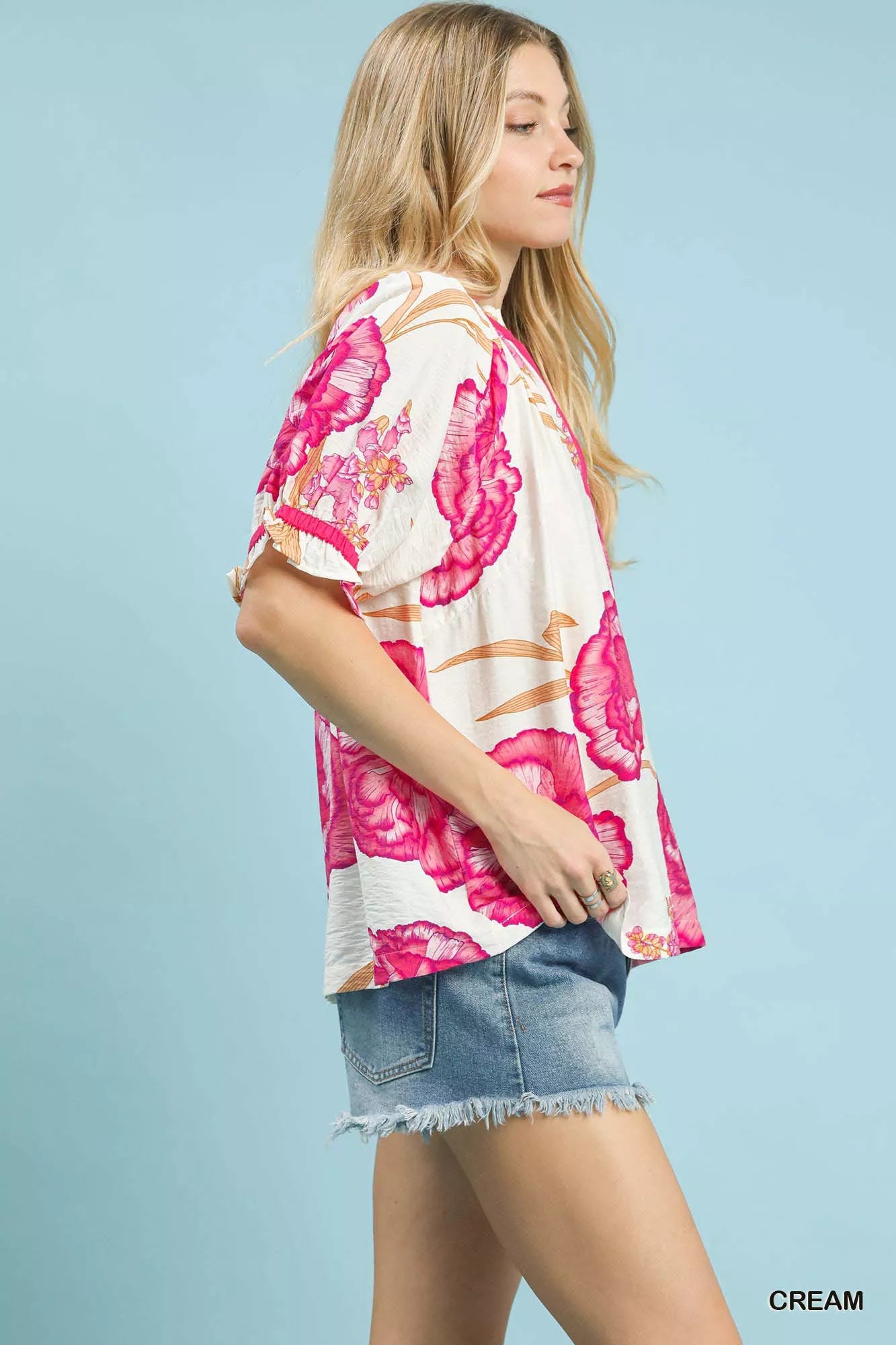 Umgee Floral V-Neck Puff Sleeve Blouse e8fbe354-9be1-4971-b3a5-bcf9d0a3c5ec-Max-Origin