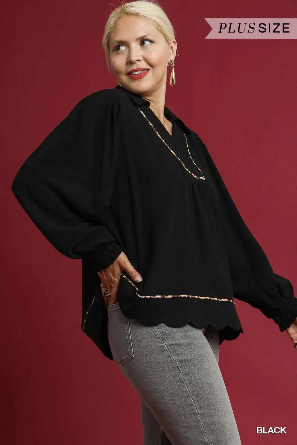 Umgee Full Size Linen Scallop Hem Blouse with Contrast Trim Plus Size e9025355-fdbd-4721-a73b-593207803ba9-Max-Origin