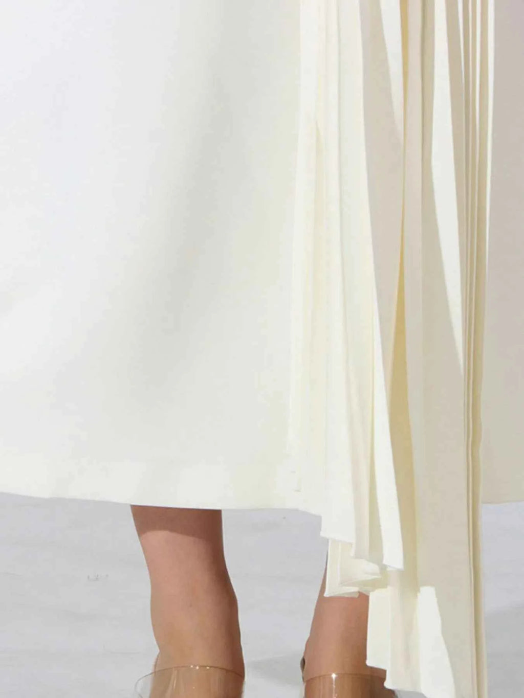 Single Shoulder Pleated Dress e90c795c-5f9a-4f5a-a84e-a3a4e7f3b7e1-Max-Origin