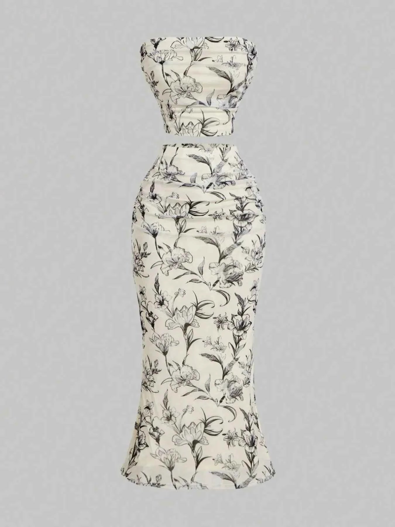 Printed Tube Top and Skirt Set e9826c82-597a-4c9f-b1c1-d8b9337f8e7b-Max-Origin