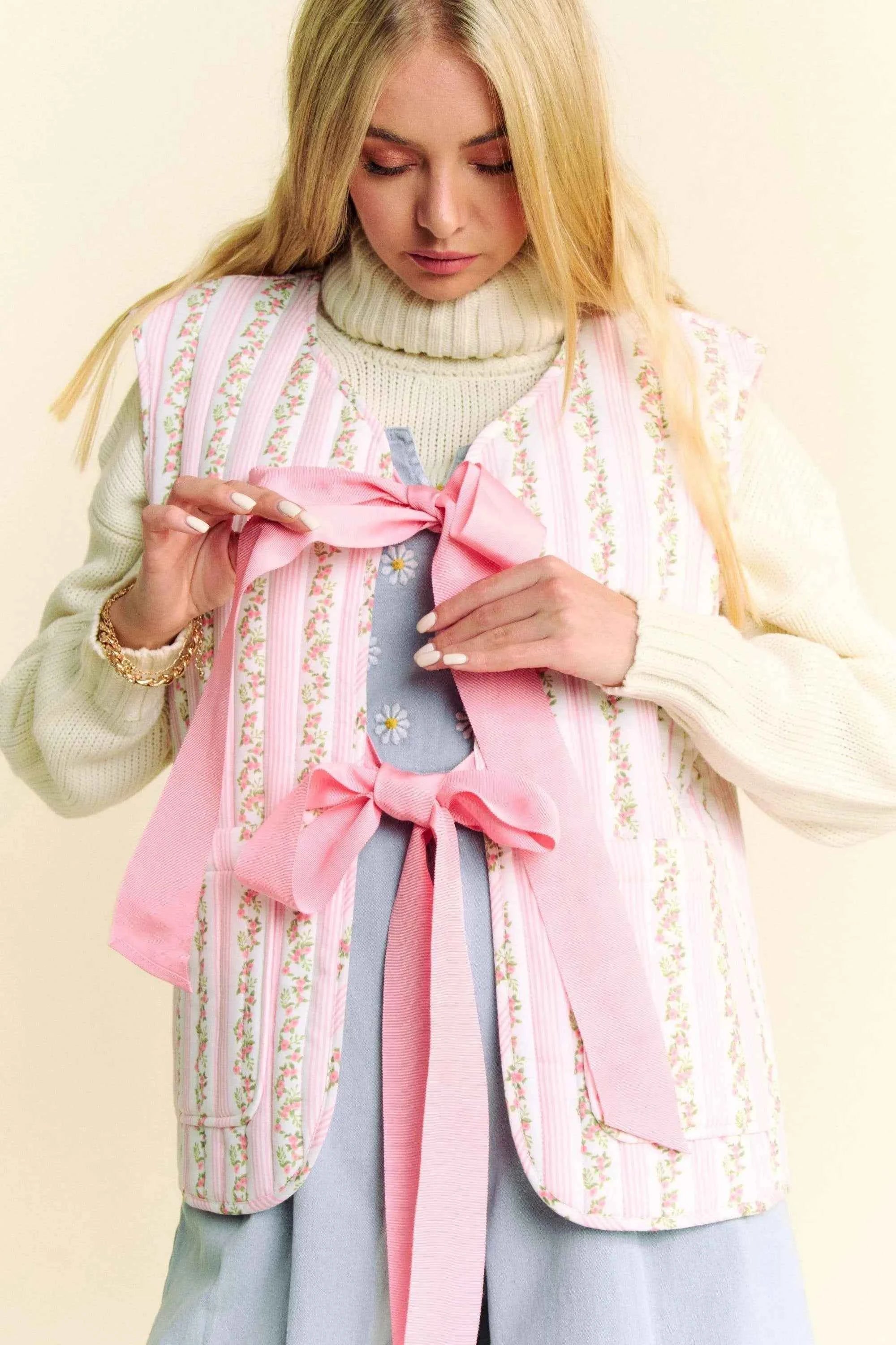 Davi & Dani Quilted Floral Bow Tie Front Padding Vest Jacket ea0b978a84a2435db469478b9012679b-Max-Origin