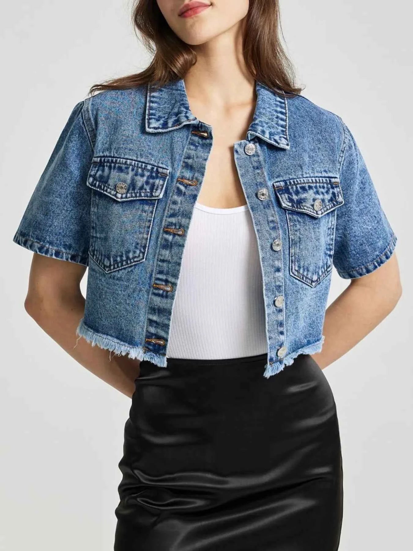 Cropped Short Sleeve Denim Jacket with Frayed Hem ea29e389-14ea-4866-88f6-1dbe6211d492-Max-Origin
