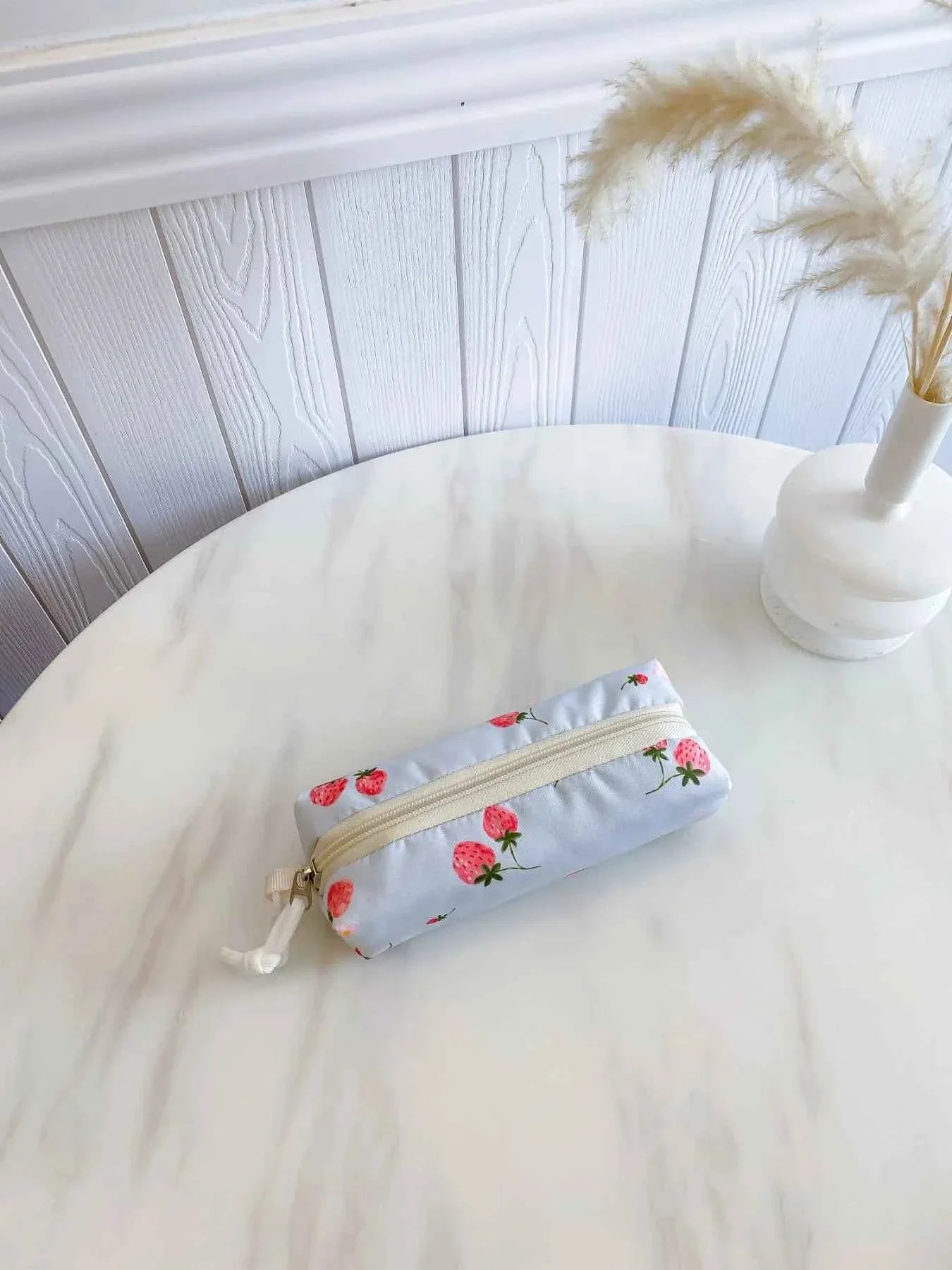 3-Piece Strawberry Print Canvas Bag Set ea446ba0-28c4-4c56-8927-e267c165e486-Max-Origin