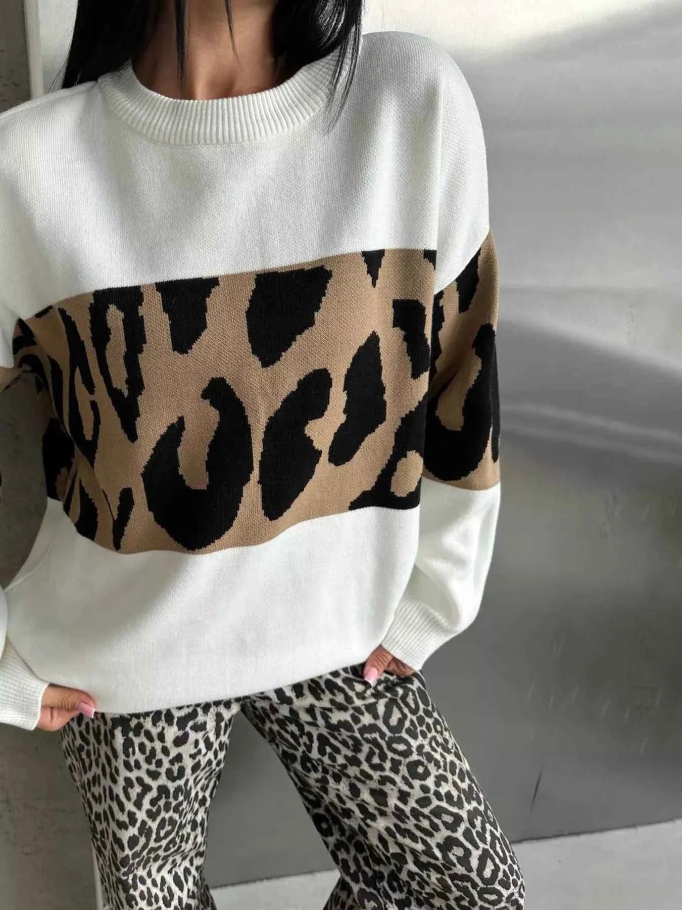 Leopard Color Block Round Neck Sweater White ea5663586f63457fb263e56fdb473444-Max-Origin