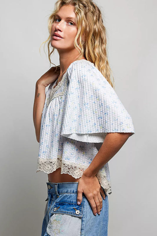 Floral Print Lace Trim Blouse ea5a65ce-bb80-4c06-932b-ffaf18fb07a4-Max-Origin
