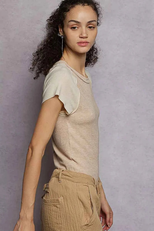 Outseam Detail Ribbed T-Shirt with Contrast Color Sleeves ea6c1400-f852-4b08-a1cf-3e124e4111d9-Max-Origin