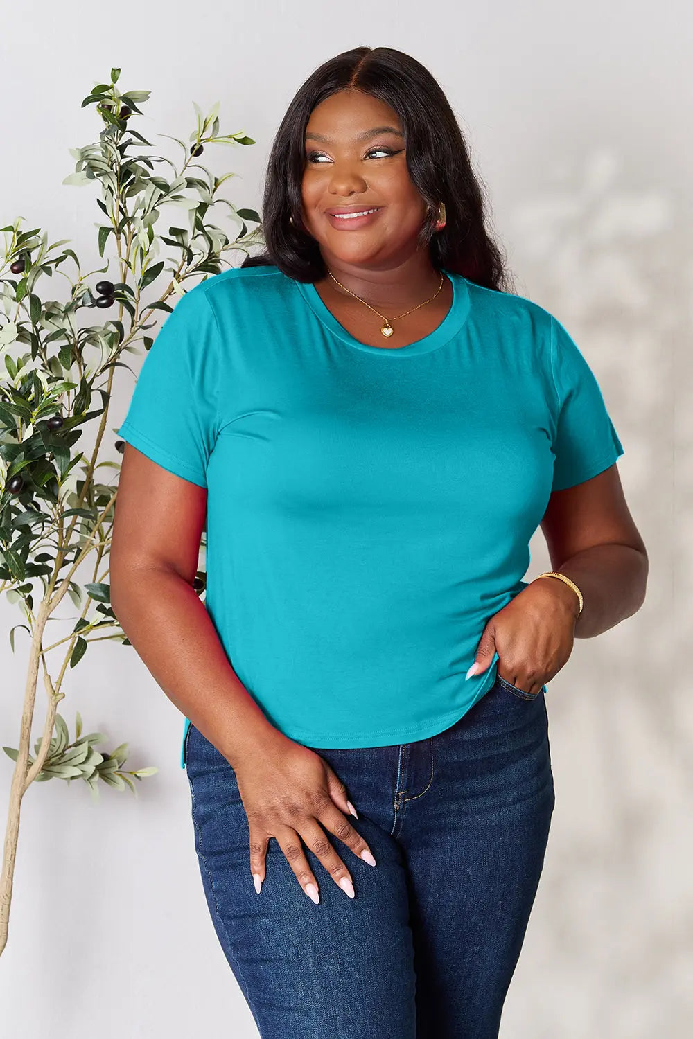 Basic Bae Full Size Round Neck Short Sleeve T-Shirt Plus Size eae4e247957c483a88aaaed3109decb4-Max