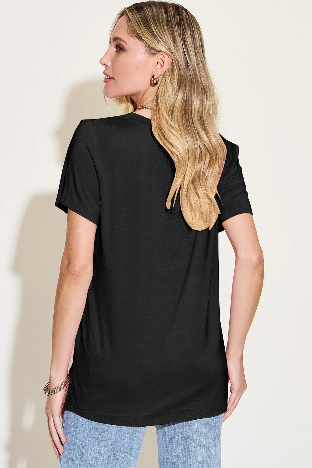 Basic Bae Bamboo Full Size V-Neck High-Low T-Shirt eaf9d104-b515-419e-a0ef-dfd56ba29e7a-Max