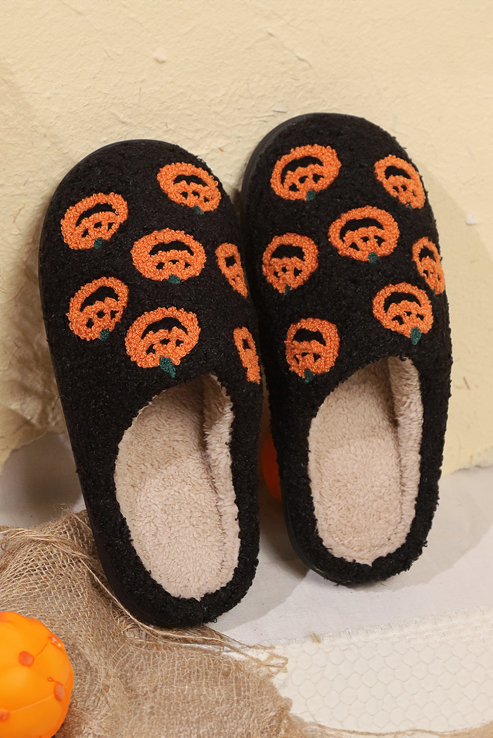 Black Halloween Pumpkin Plush Home Slippers eb7103463a7111de
