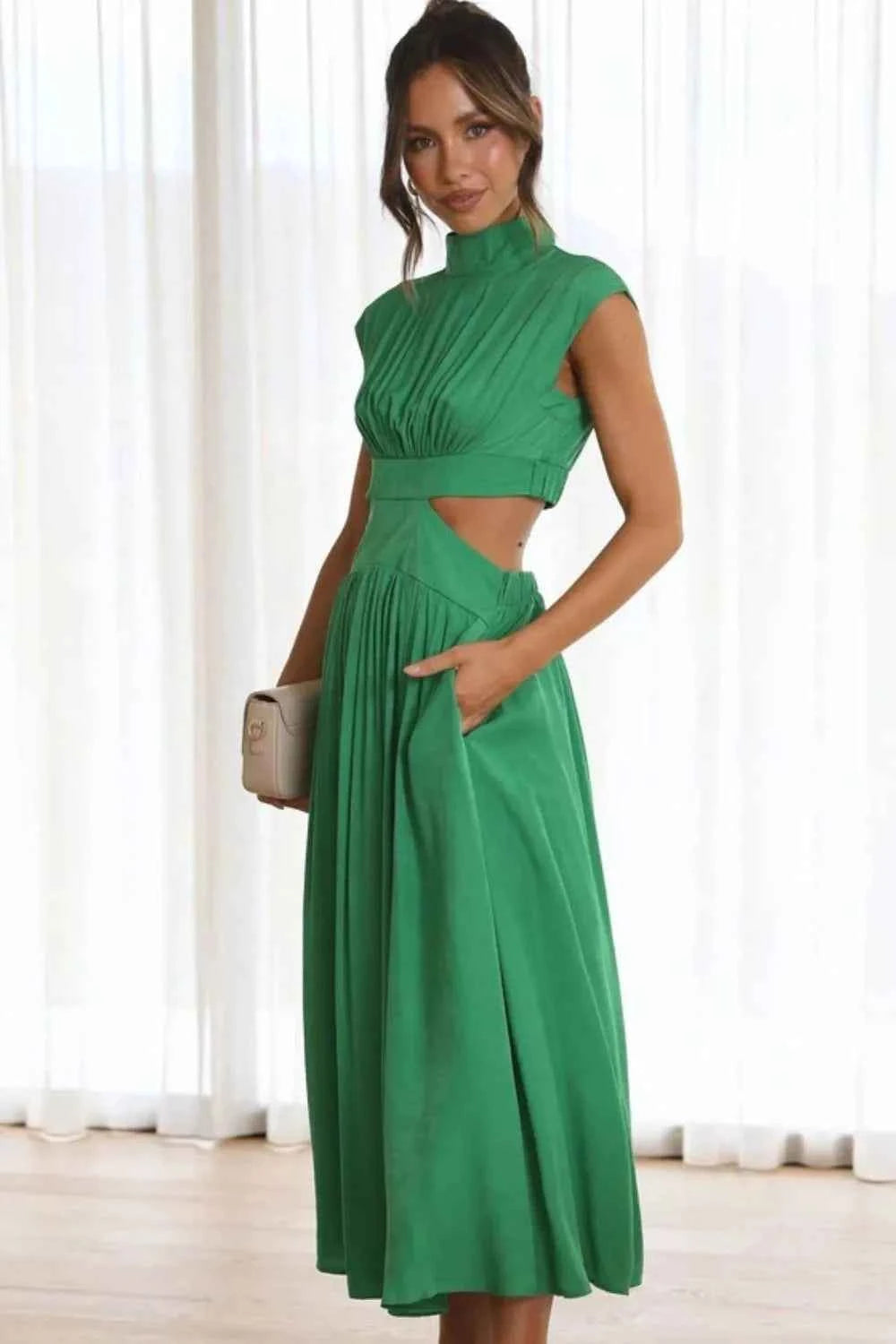 Cutout Mock Neck Sleeveless Ruched Dress ec933ce8-1a76-4f53-9a19-5339393016b5-Max