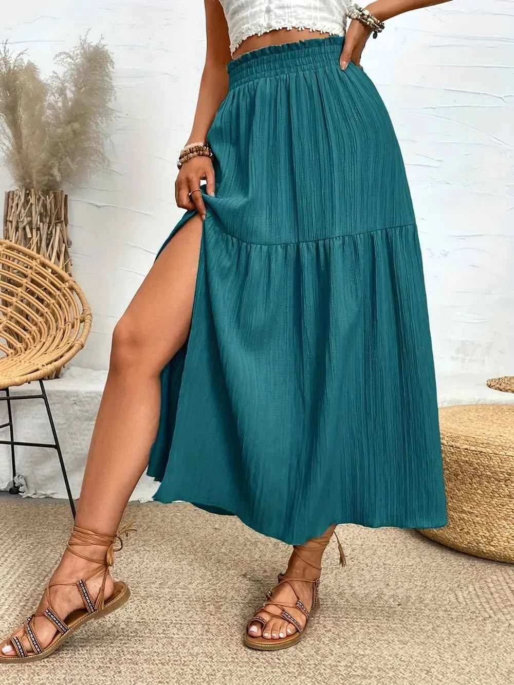 Frill Slit Skirt ed764f2e-9780-4174-97c6-2468c380e434-Max