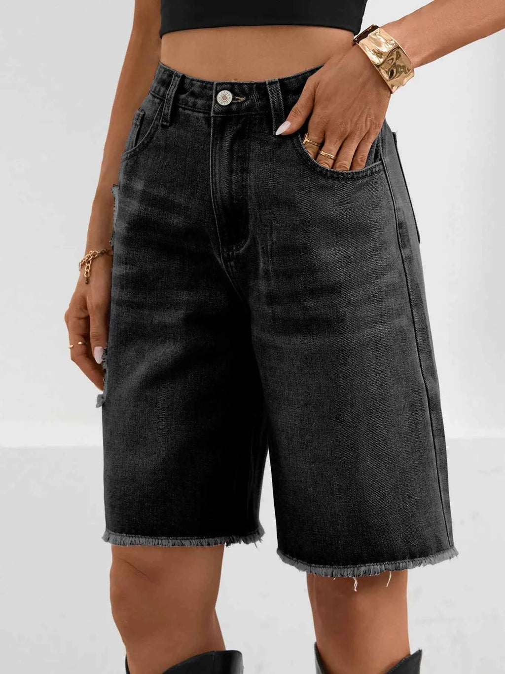 Ripped Frayed Hem Denim Shorts edb9f5d2e76e4e7f977012c50b12a891-Max-Origin