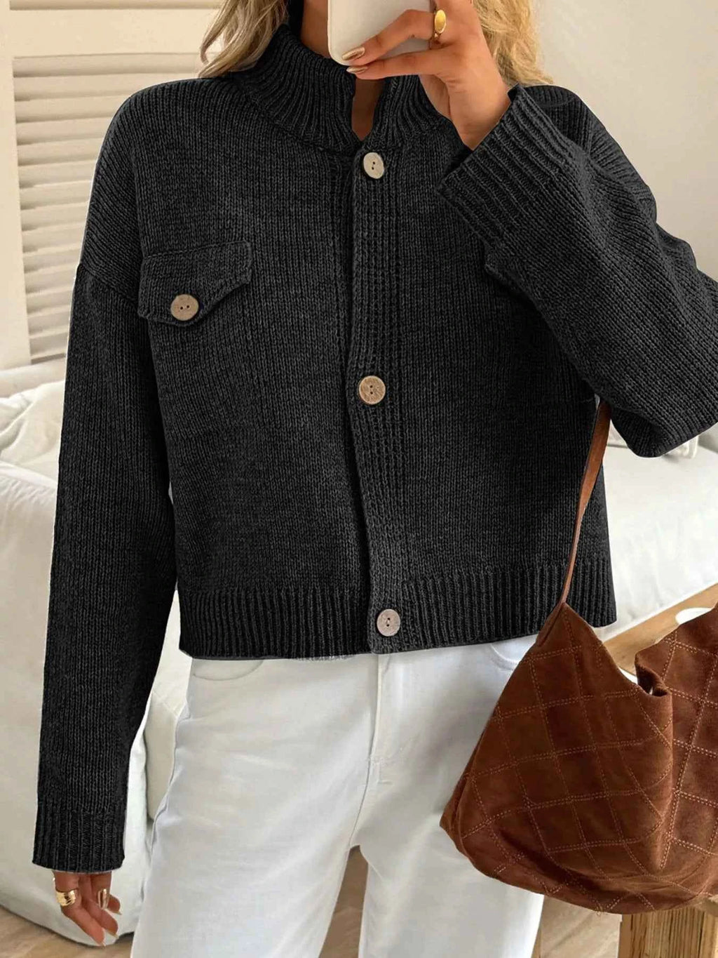 Button-Down Knit Cardigan Black ee3677cd-fdc8-4999-86e0-fcb07b7b59d8-Max-Origin