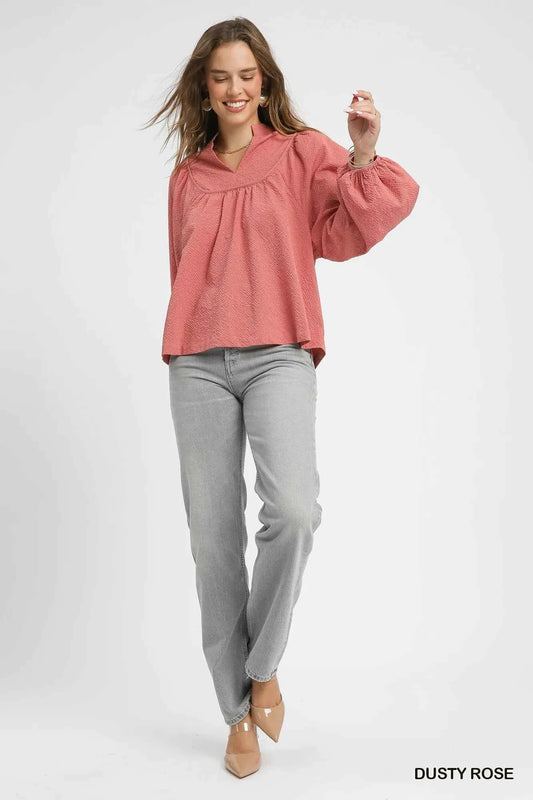 Textured Notched Blouse with Balloon Sleeves ee60a1ce-cc1f-4d0d-a679-879abb52d463-Max-Origin