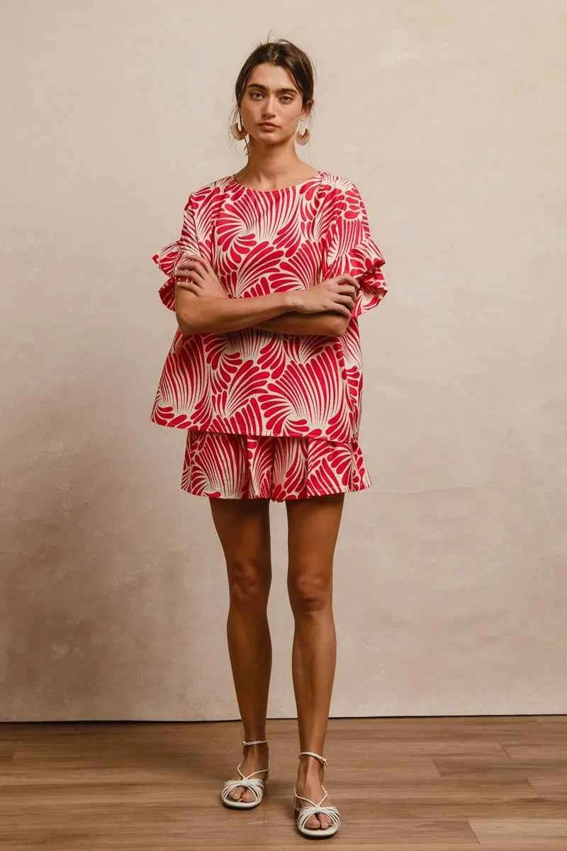 BiBi Print Woven Ruffled Sleeves Top ee8c7208421244fcad984cf6c44ae2cb-Max-Origin