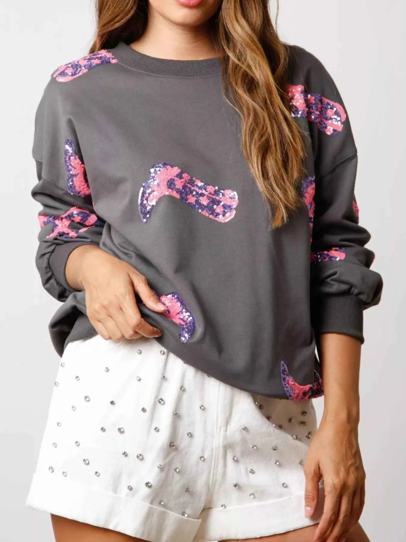Sequin Boot Crewneck Sweatshirt Grey ee974f58-5c62-468b-8824-90e8f8176223-Max-Origin