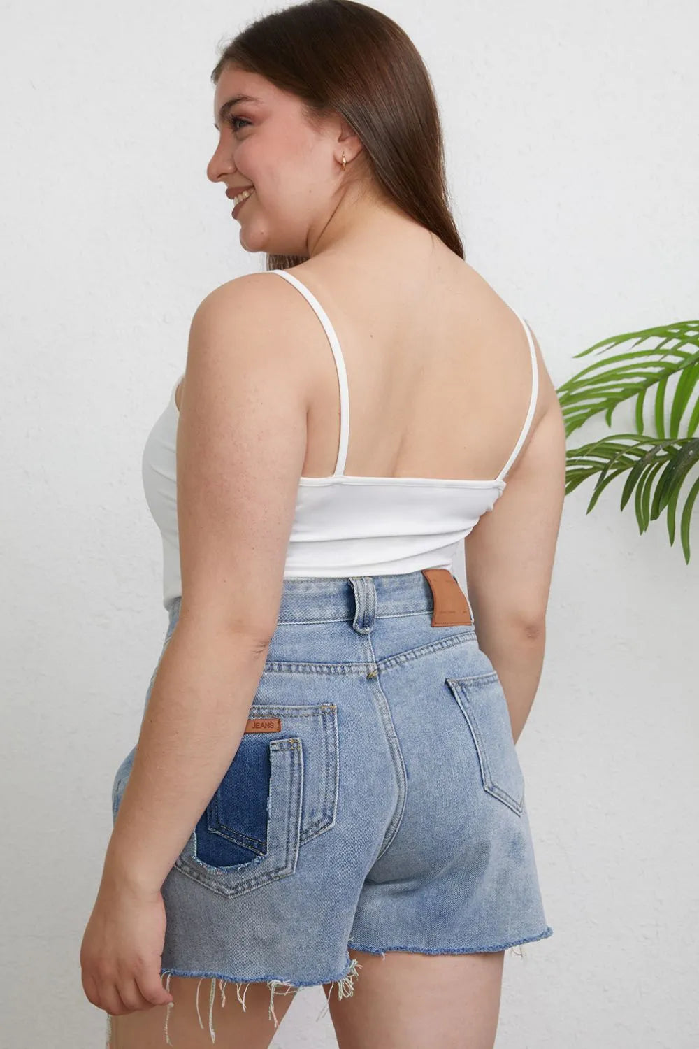 Basic Bae Full Size Round Neck Slim Cami eea4f636-4405-4642-9a5d-59c9a5d0c2ca-Max
