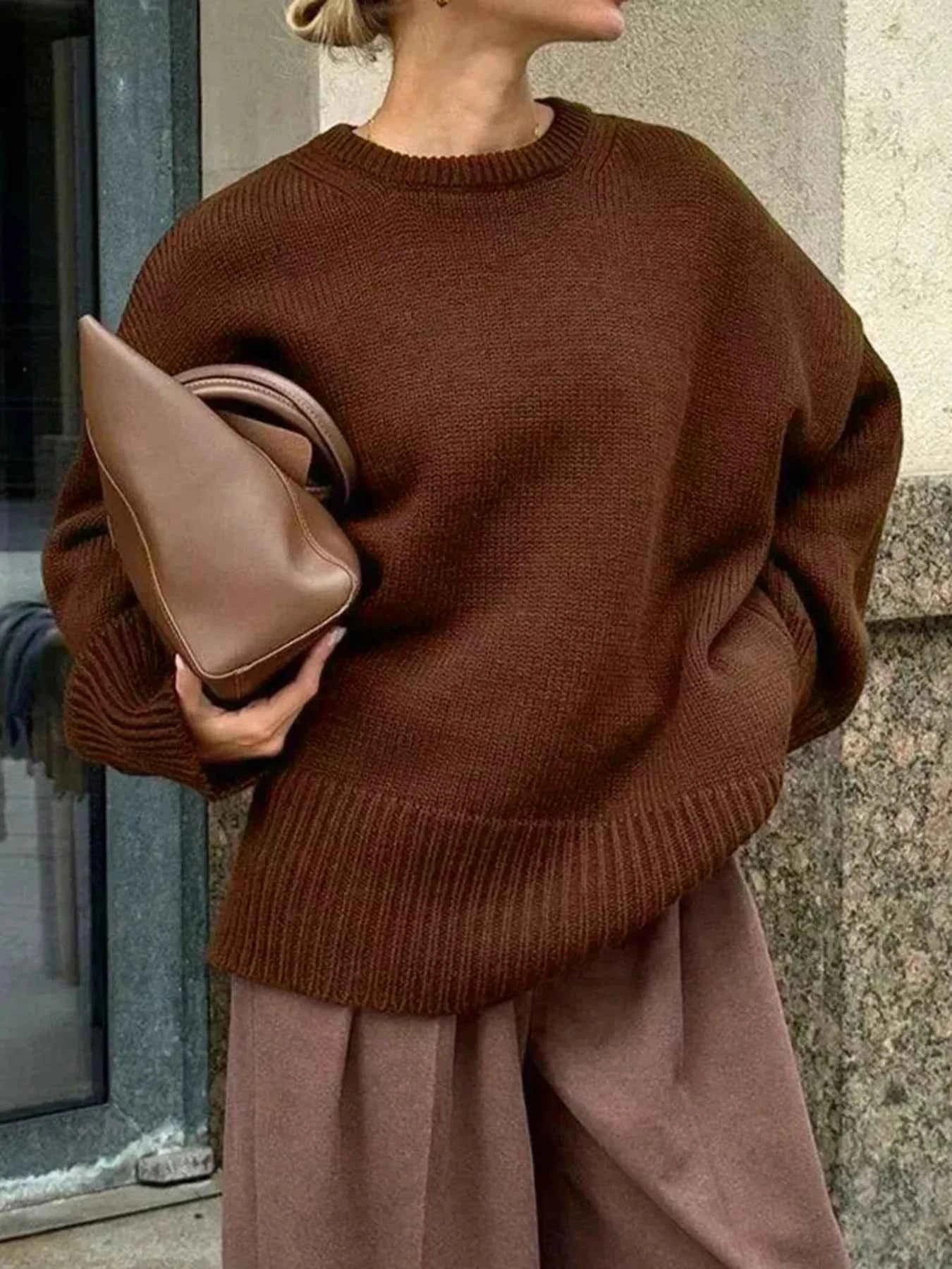 Ribbed Hem Round Neck Sweater eeb47f91-c5eb-4191-946b-520155acfc37-Max-Origin
