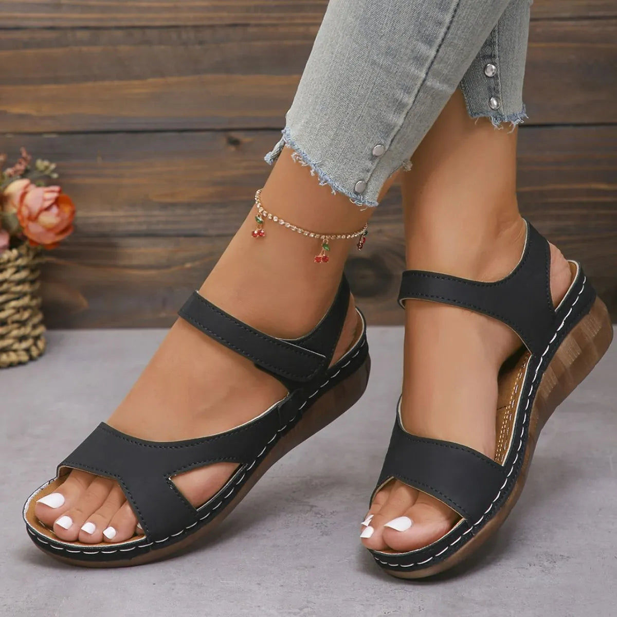Open Toe Platform Sandals Black eee36ef0-6002-41aa-8942-1a456887c7c7-Max-Origin