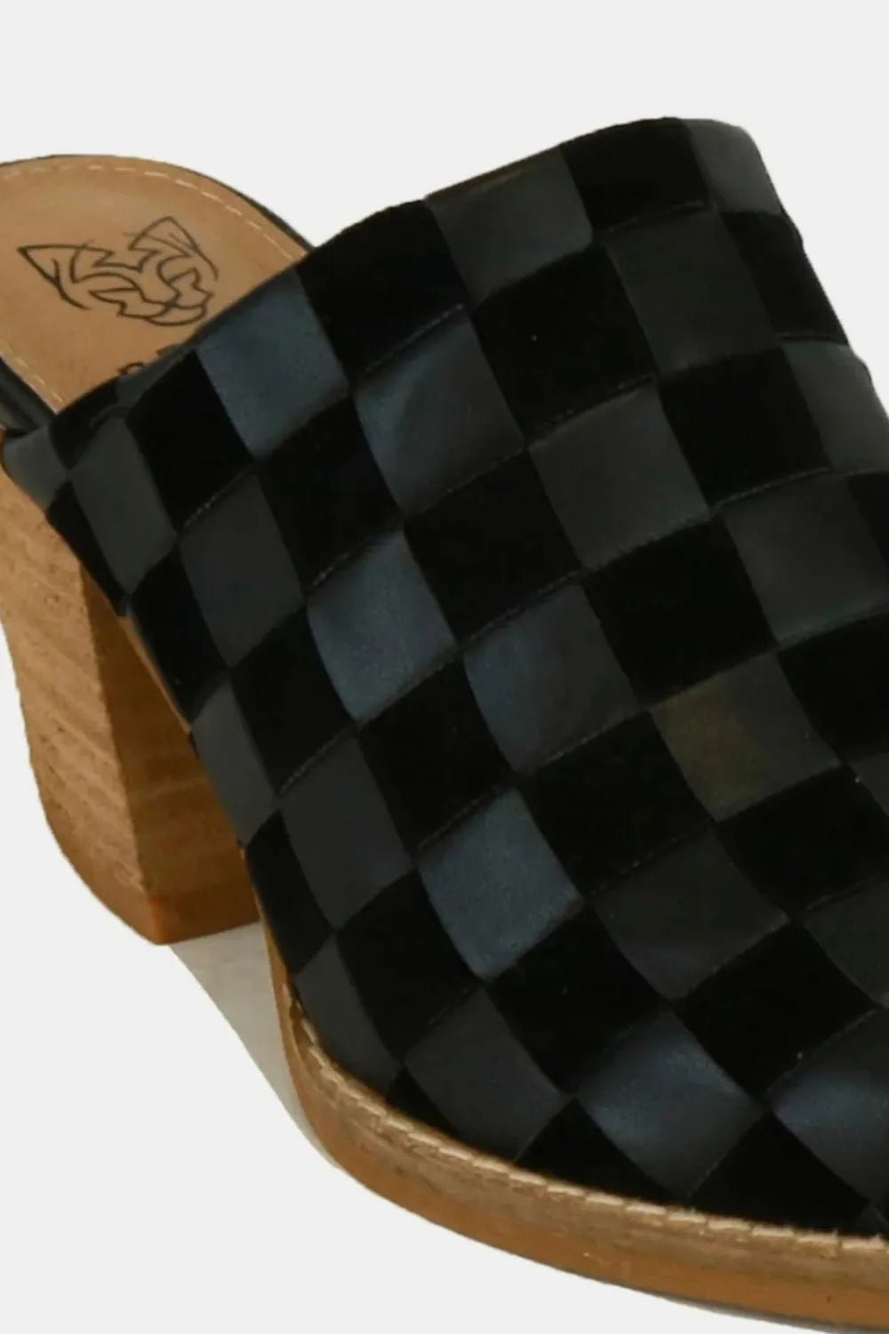 Beast Fashion Woven Checkerboard Block Heel Mule Shoes eef15199-643f-4c33-a08c-6f5b2c0ab46d-Max